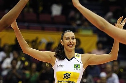 Foto de Sheilla Castro gostosa jogando vôlei